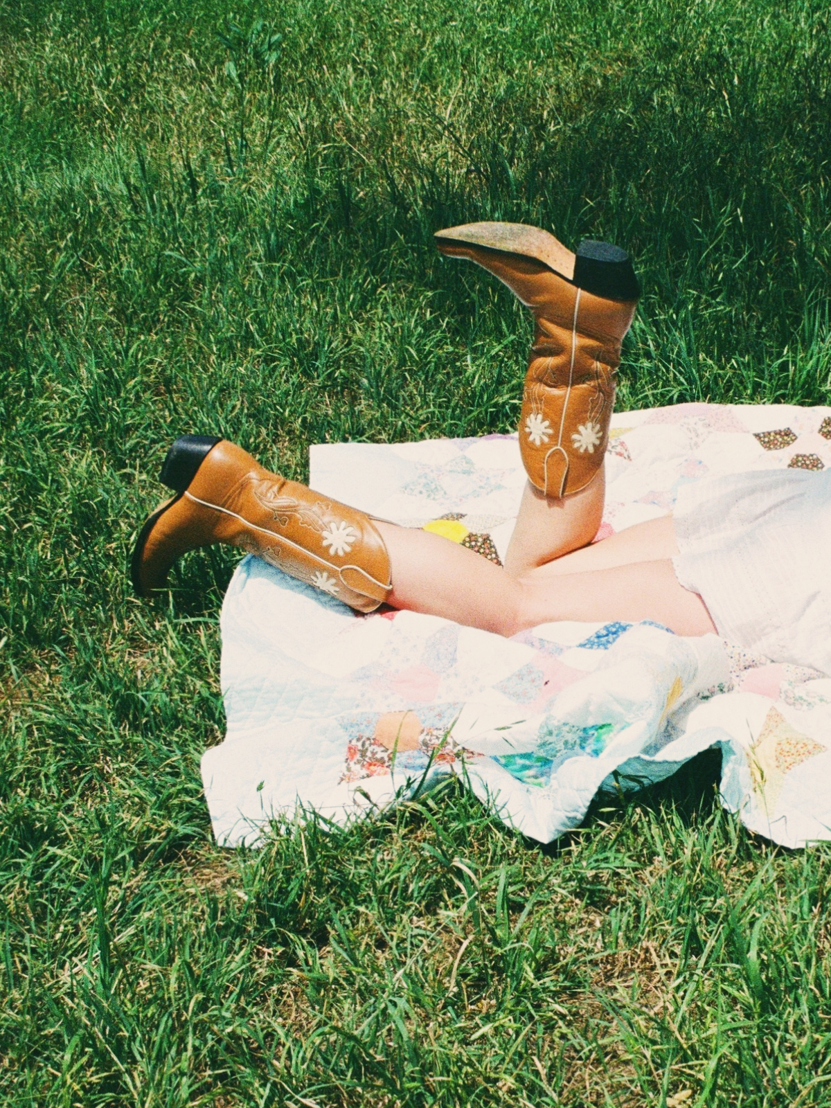 Earth Yellow Almond-Toe Wide Calf Western Cowgirl Boots With White Daisy Flower Inlay