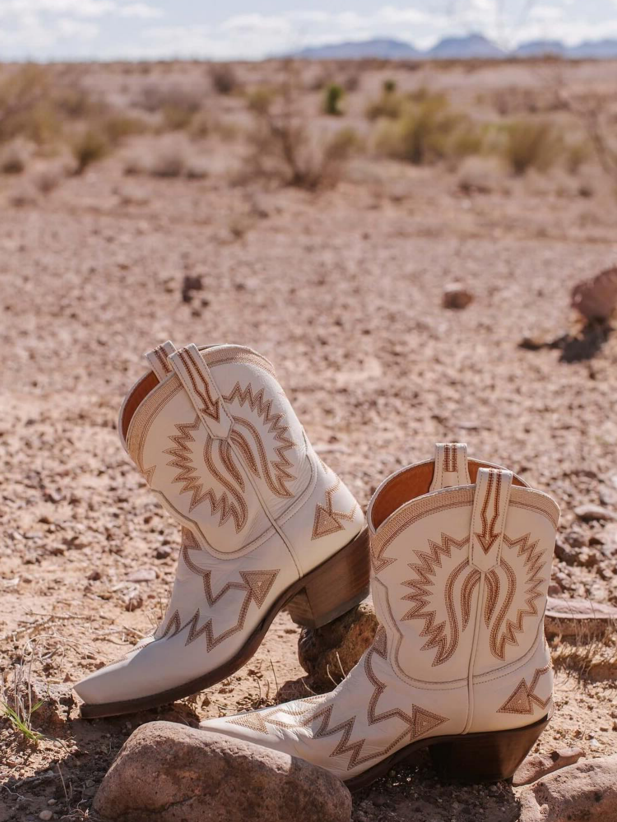 Jagged Embroidery Snip-Toe Wide Mid Calf Cowgirl Boots - Cream