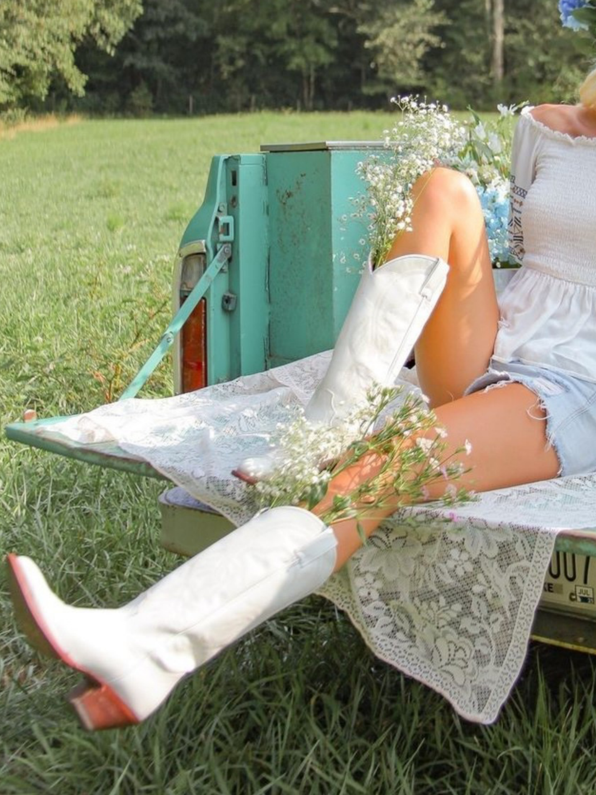 White Almond-Toe Fallen Leaves Embroidery Wide Mid Calf Tall Cowgirl Boots