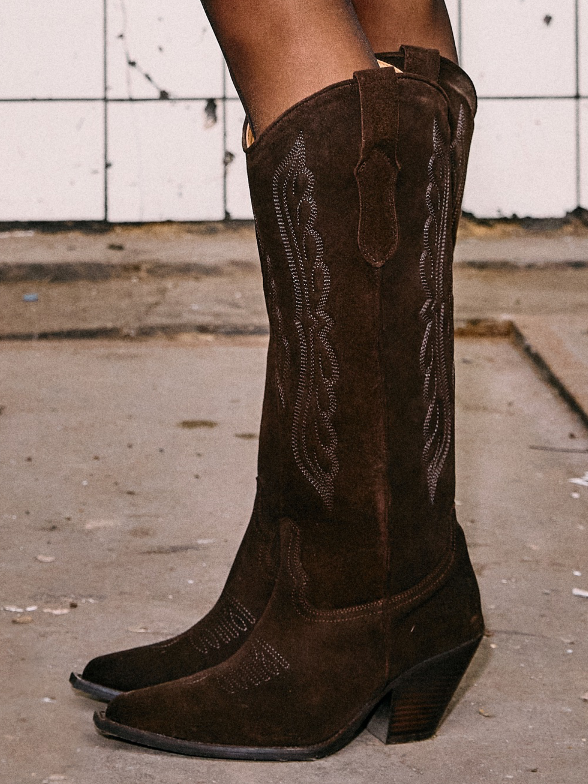 Wing Embroidery Faux Suede Pointed-Toe Wide Calf Tall Knee High Cowgirl Boots - Chocolate