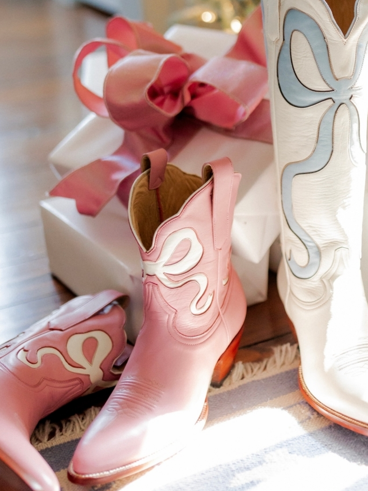 Pink Almond-Toe Wide Mid Calf Western Boots With White Bowknot Inlay