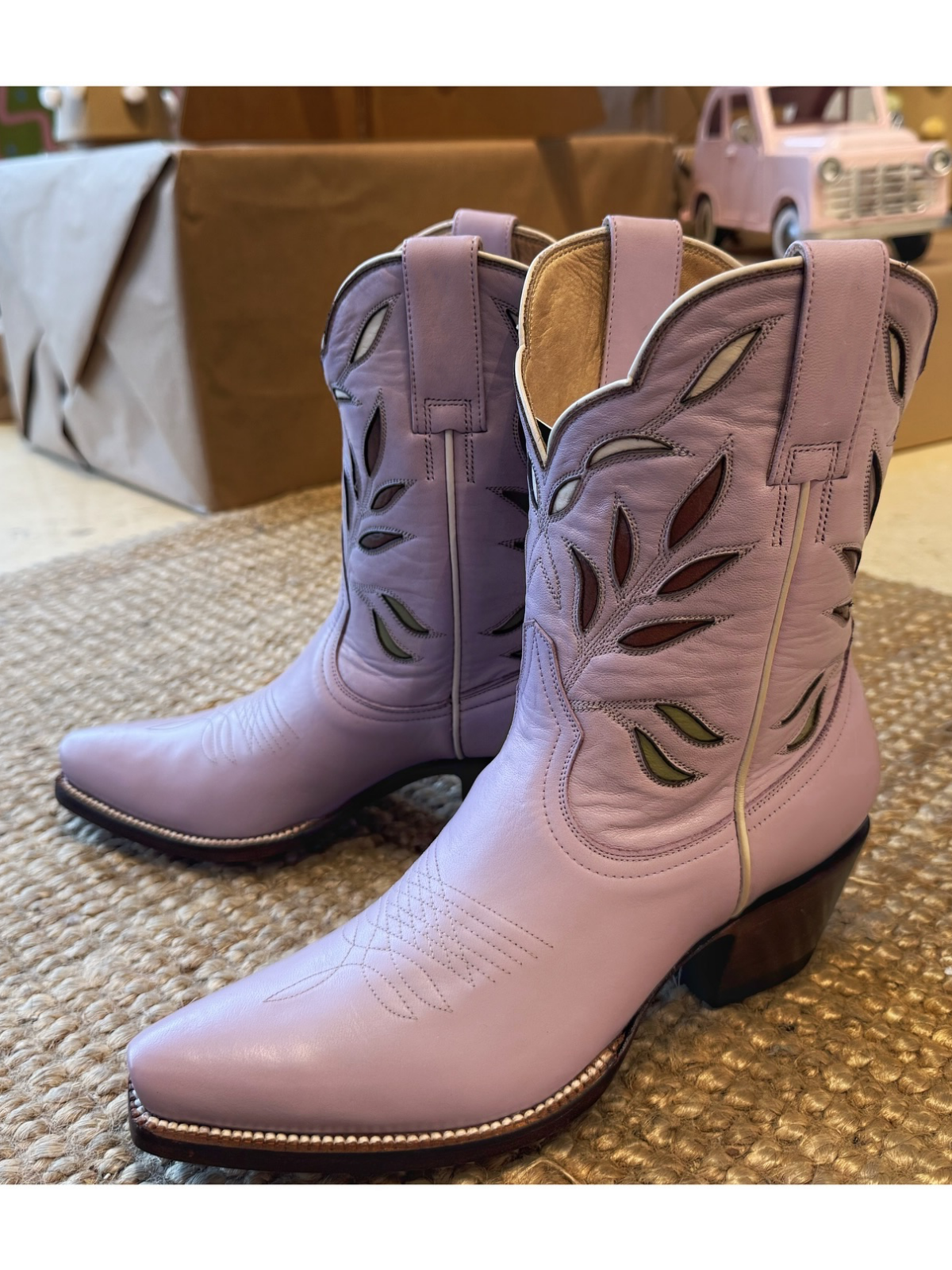 Light Lilac Snip-Toe Leaves Inlay Wide Mid Calf Cowgirl Boots