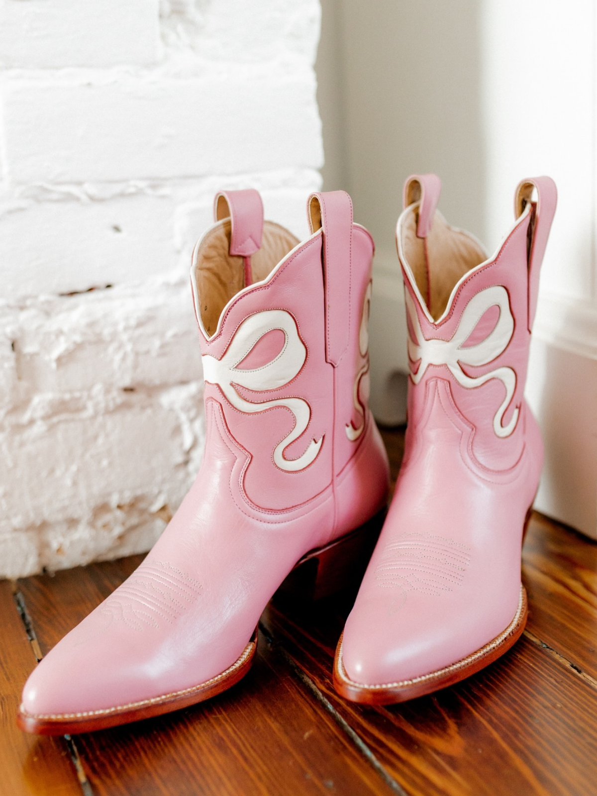 Pink Almond-Toe Wide Mid Calf Western Boots With White Bowknot Inlay