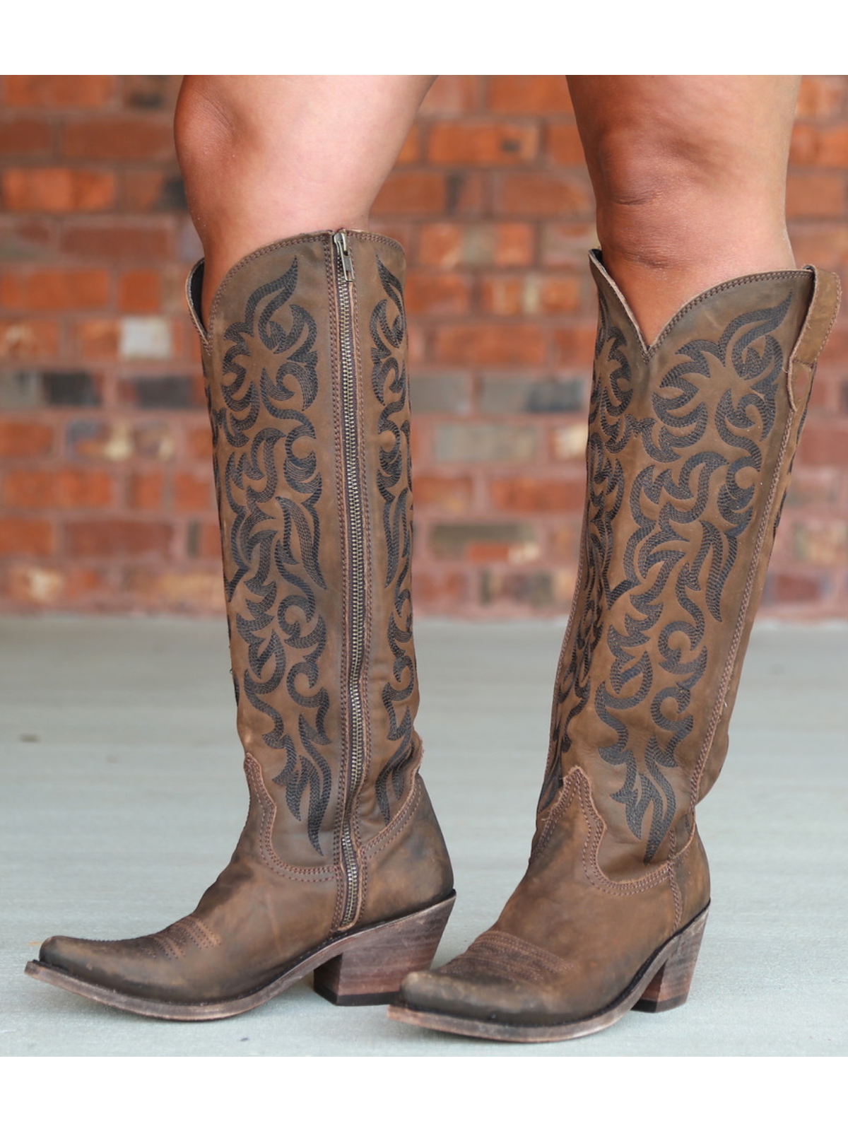 Round Pointed-Toe Embroidery Full-Zip Tall Knee High Cowgirl Boots - Brown