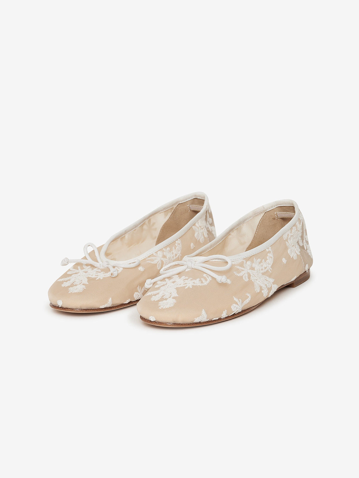 White Mesh Round-Toe Floral Embroidery Bow Ballet Flats