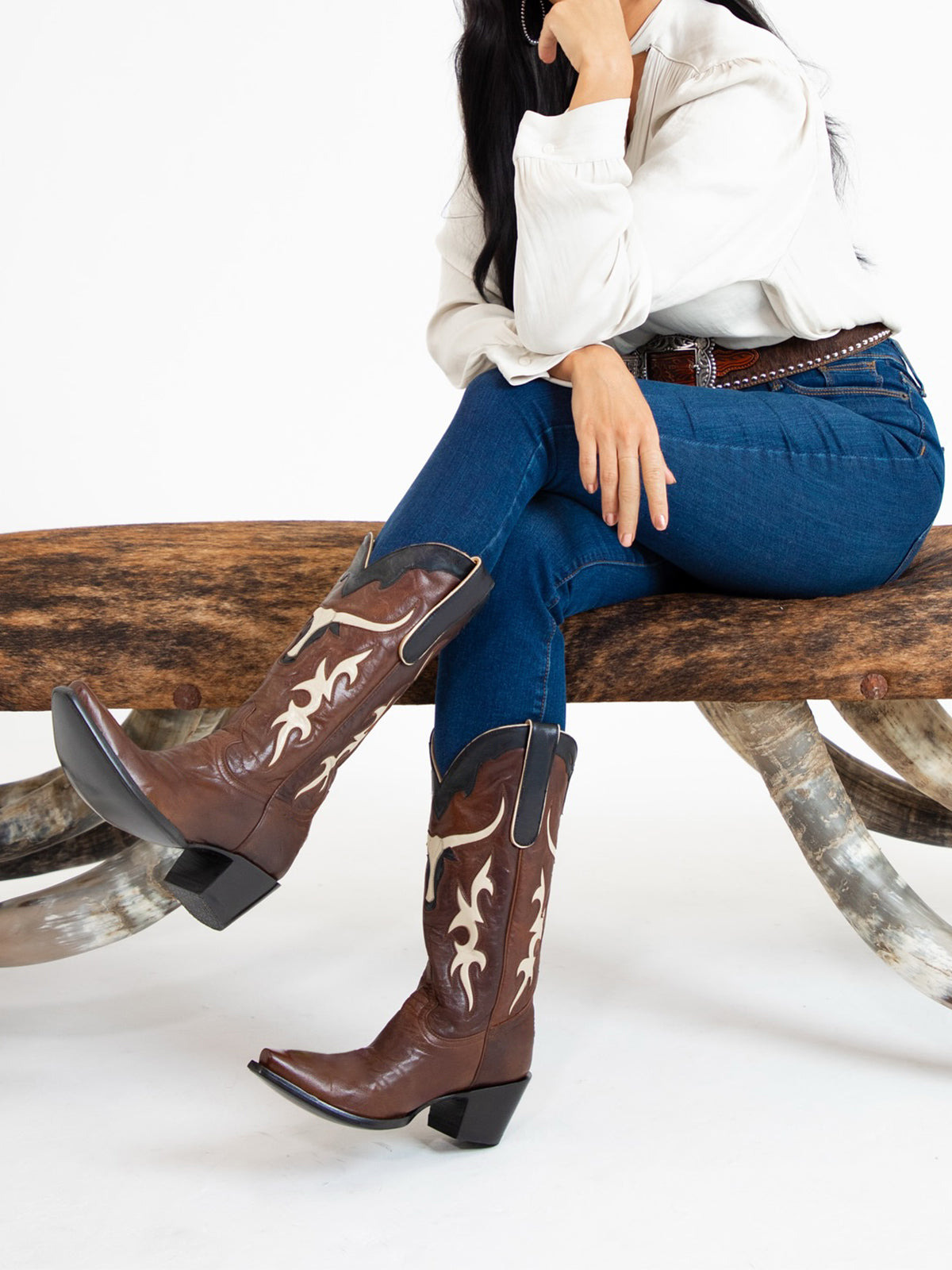 Brown Snip-Toe Tauren Inlay Mid Calf Cowgirl Boots