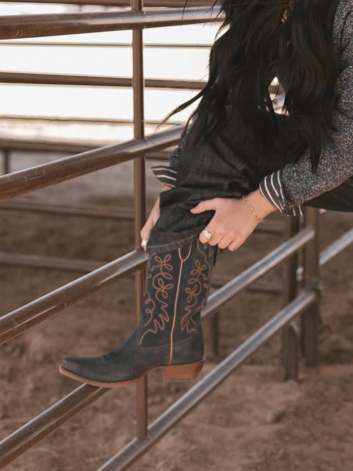 Faux Suede Embroidery Snip-Toe Wide Mid Calf Cowgirl Boots - Dark Blue