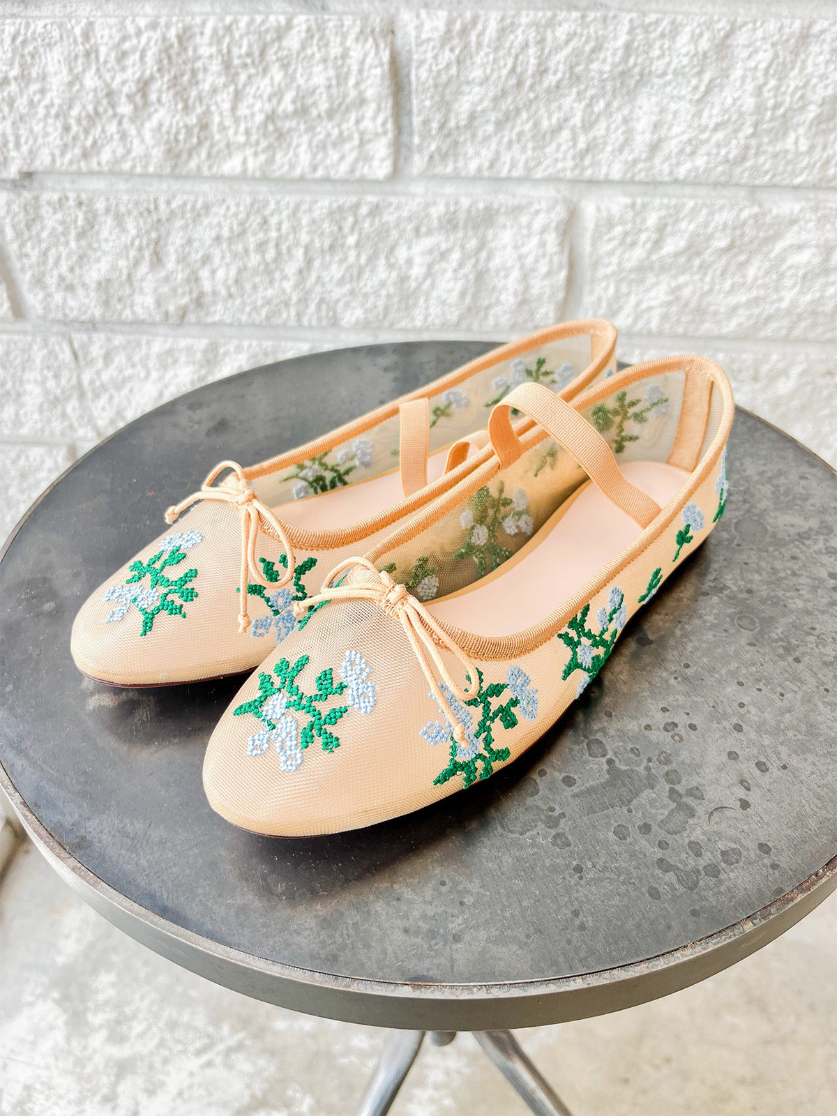 Caramel Mesh Round-Toe Flowers Embroidery Front Bow And Mary Jane Ballet Flats