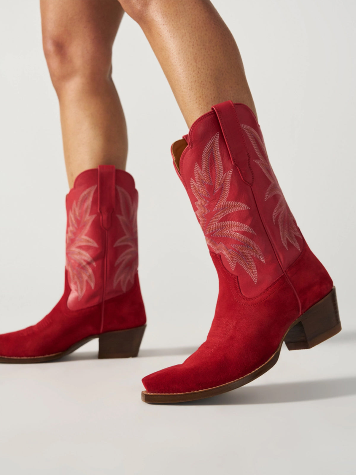 Retro Embroidery Snip-Toe Chic Mid Calf Cowgirl Boots - Red