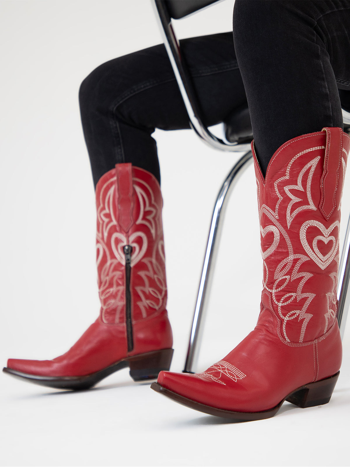 Red Snip-Toe Western And Heart Embroidery Half-Zip Mid Calf Cowgirl Boots