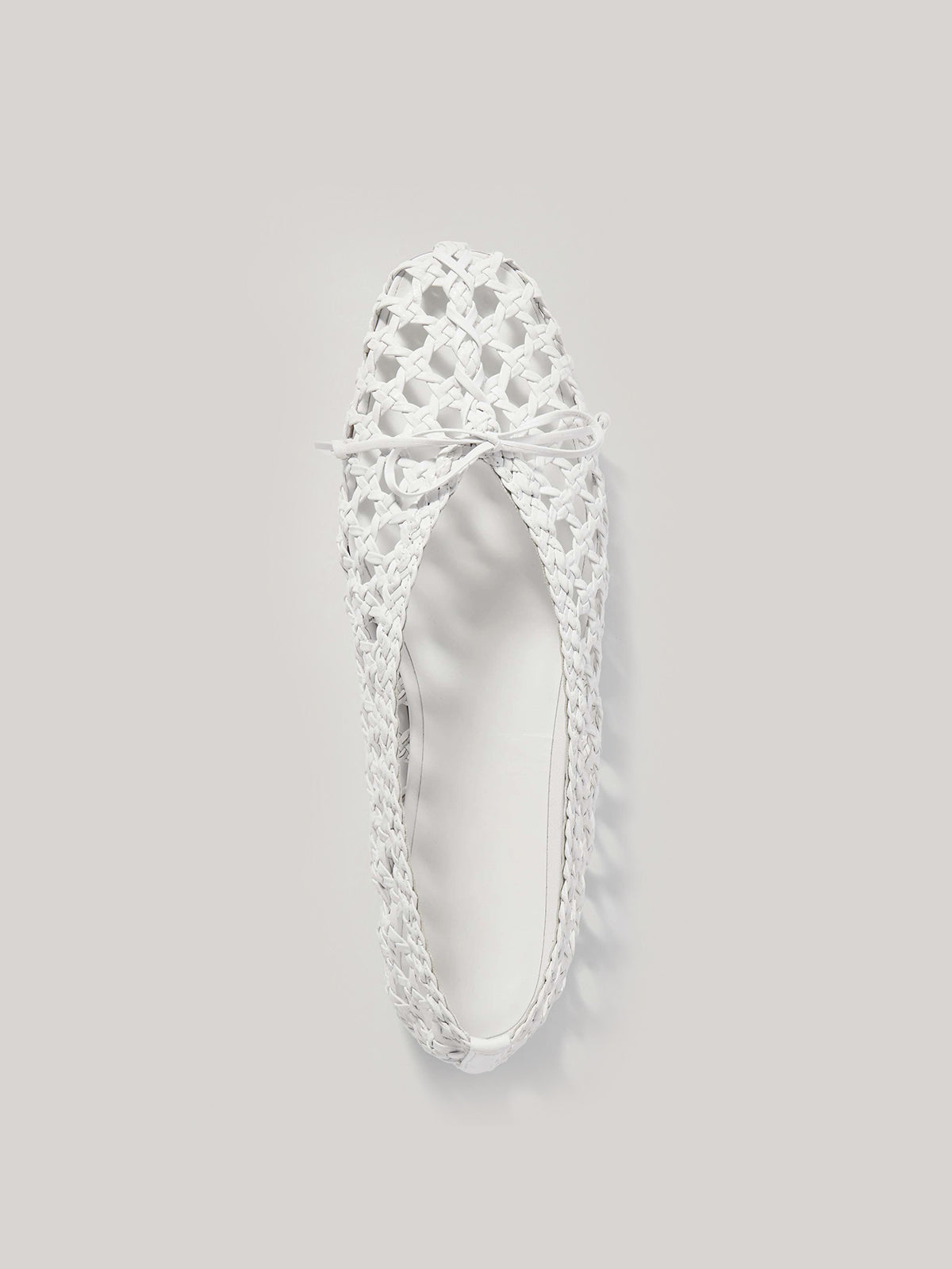 Woven Round-Toe Ballet Flats With Bow - White