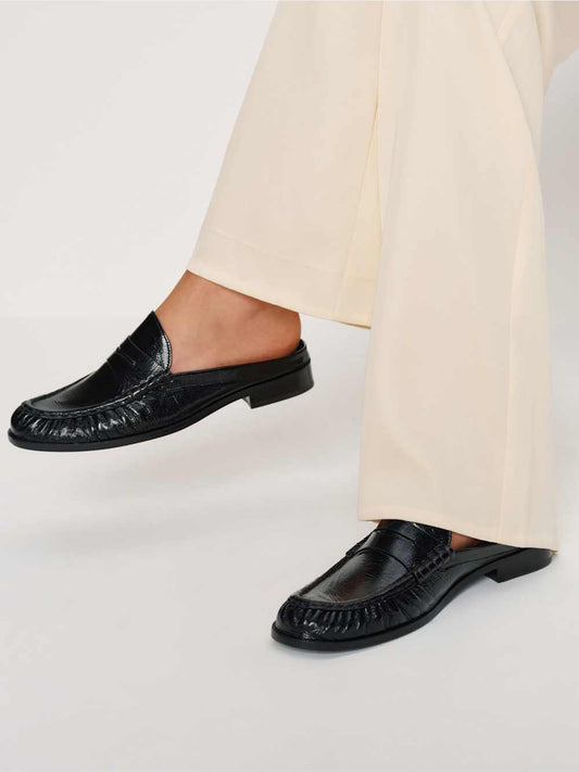 Crinkle Black Round-Toe Chic Slip-On Mules Flats