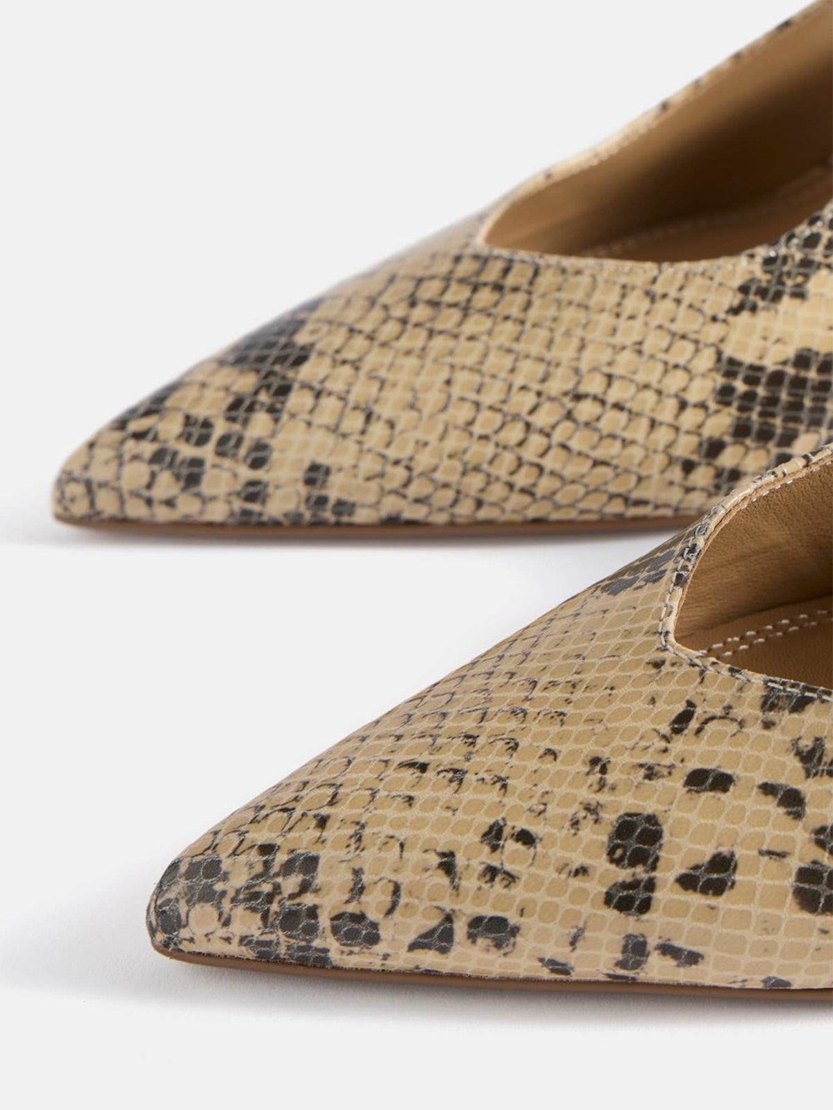 Snakeskin Pattern Pointed-Toe Chic Back Strap Kitten Heels
