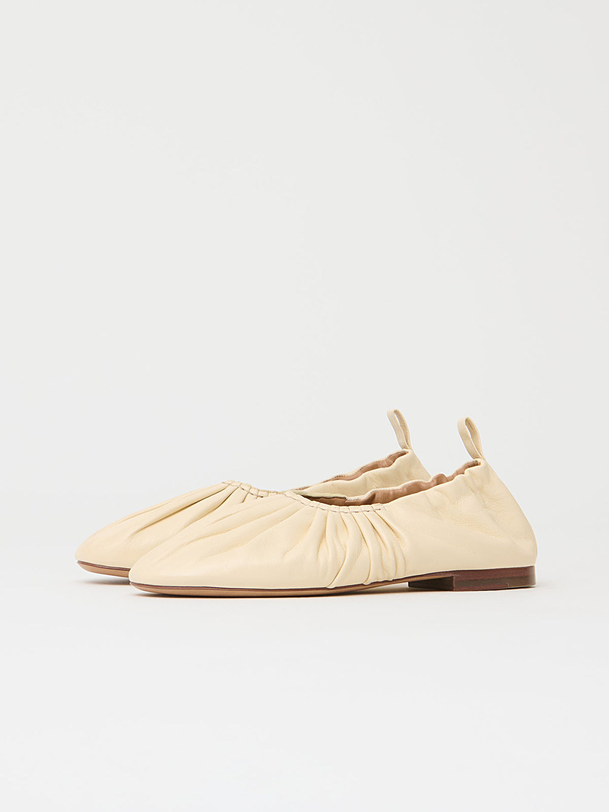 Cream Round-Toe Ruched Classic Ballet Flats