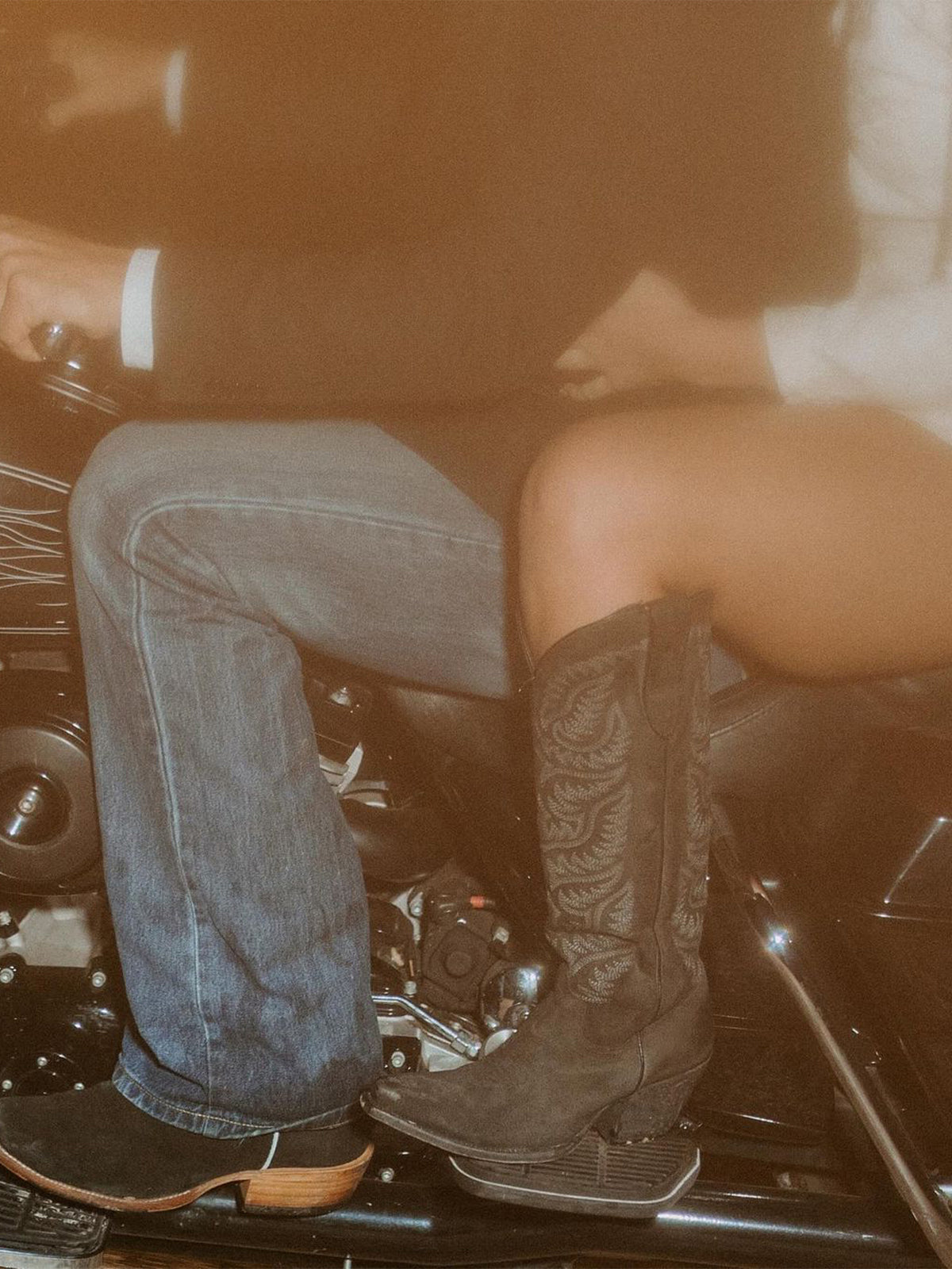 Embroidery Half-Zip Tall Knee High Faux Suede Snip-Toe Cowgirl Boots - Black