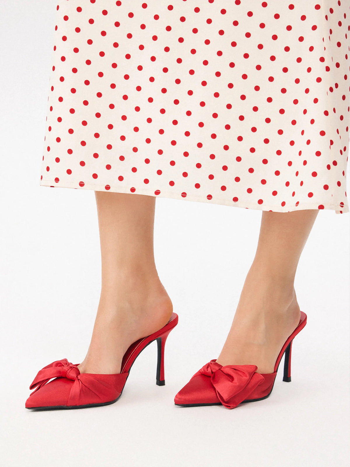 Red Satin Pointed-Toe Front Bowknot Slip-On High Heels