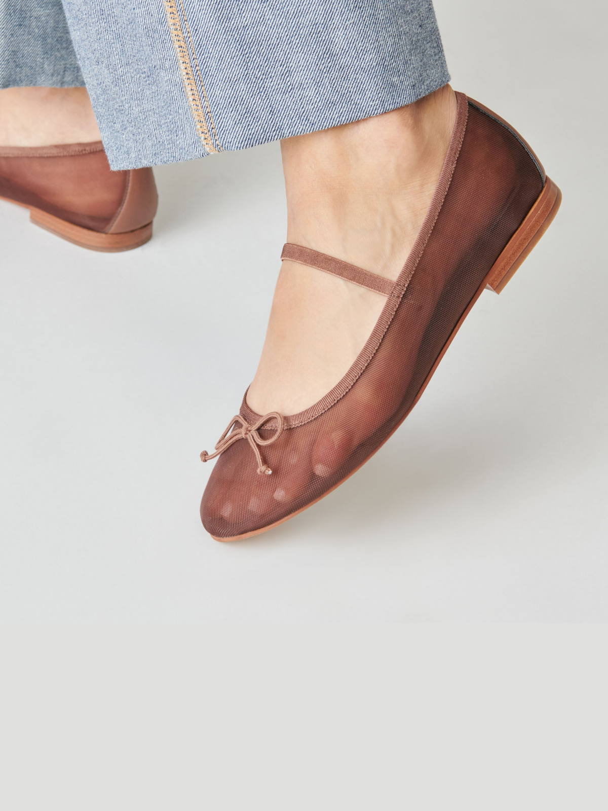 Bow Round-Toe Ballet Flats Mary Janes in Brown Mesh