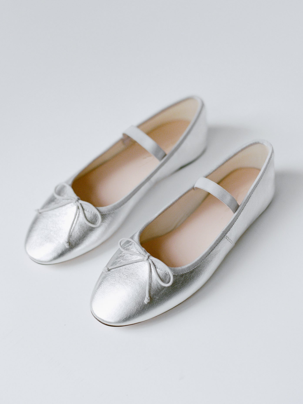 Metallic Silver Bow Almond-Toe Ballet Flats Mary Janes With Buckled Strap