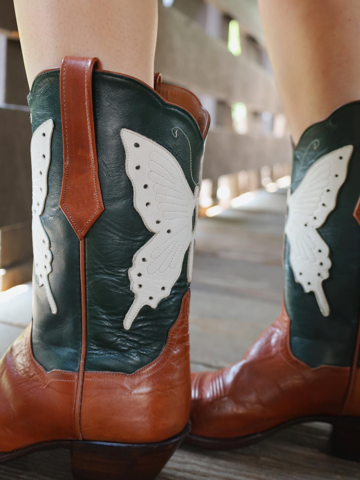 Contrast Brown And Green Pointed-Toe Wide Mid Calf Cowgirl Boots With White Butterfly Applique