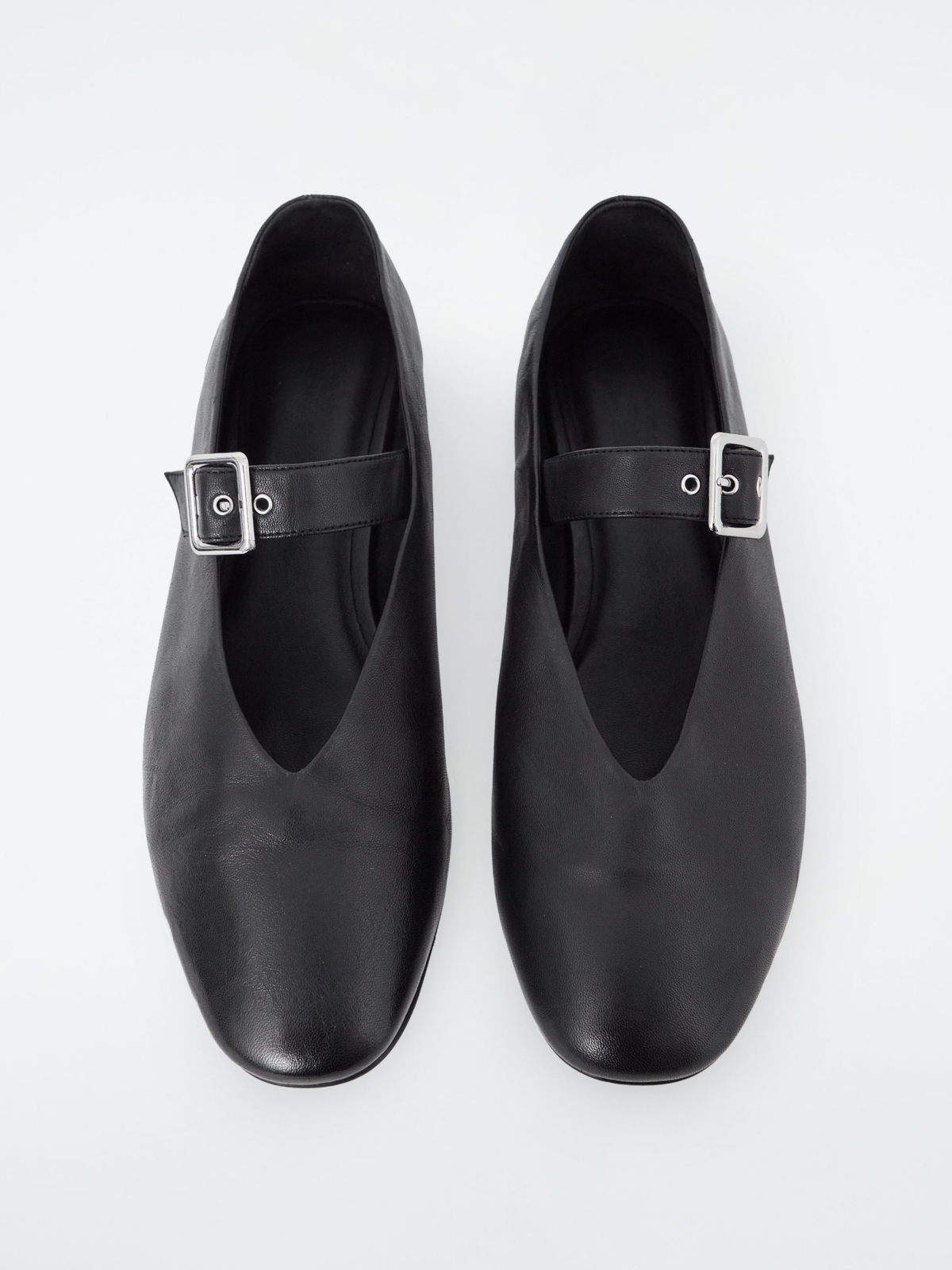 Black Round-Toe Bridge Buckle Mary Janes Ballet Flats