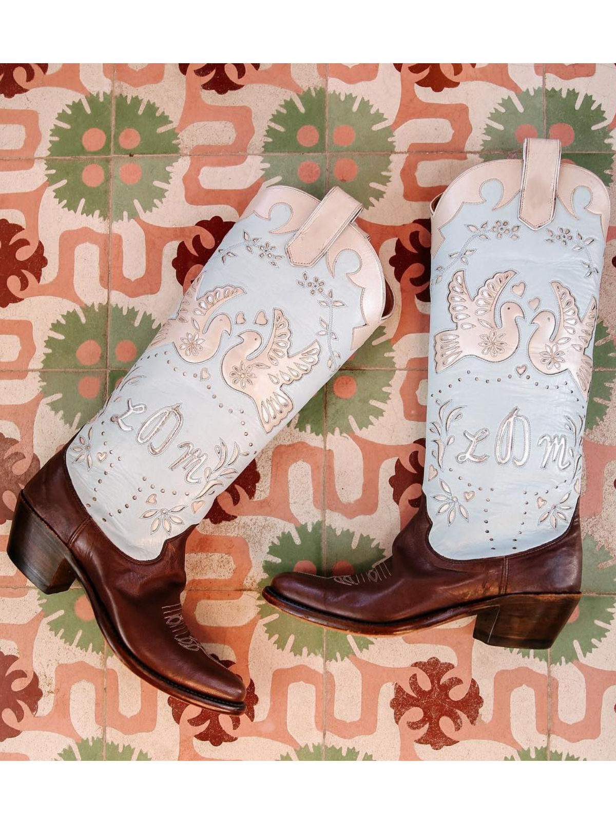 Contrast Tri-Color Round-Toe Peace Dove Inlay And Metallic Applique Wide Mid Calf Cowgirl Boots