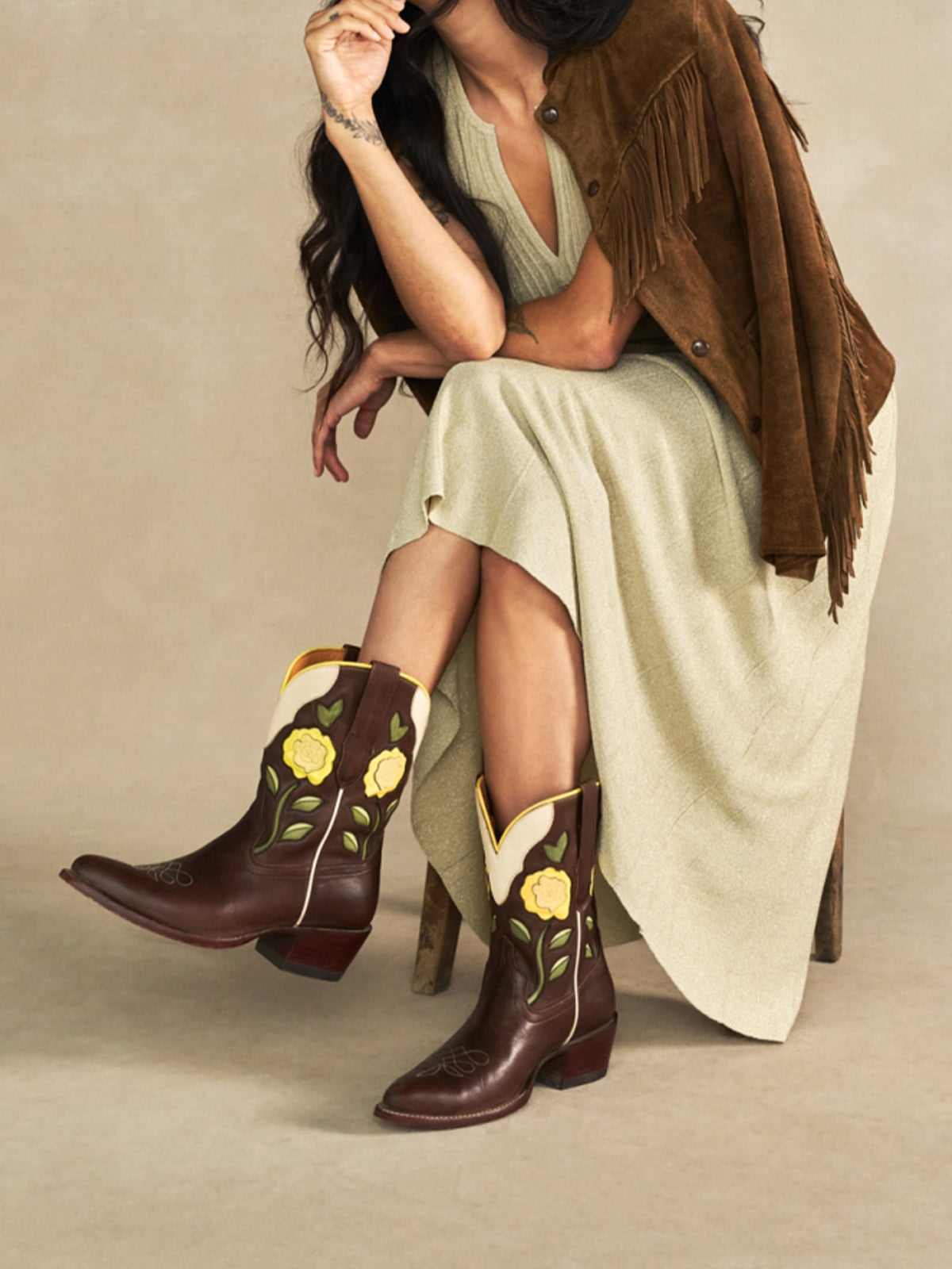 Dark Green Almond-Toe Yellow Flowers Inlay Chic Ankle Cowgirl Boots