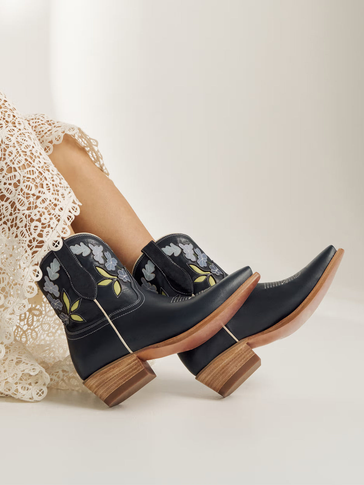 Purplish Blue Snip-Toe Flower Applique Ankle Cowgirl Boots