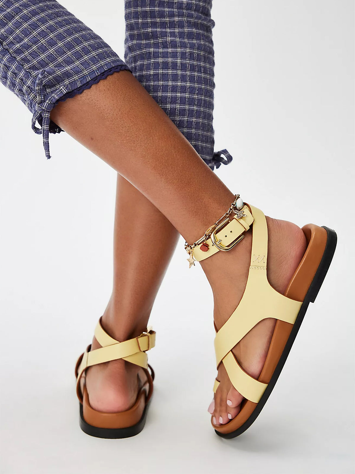 Yellow Round-Toe Criss-Cross And Ankle Straps Footbed Sandals