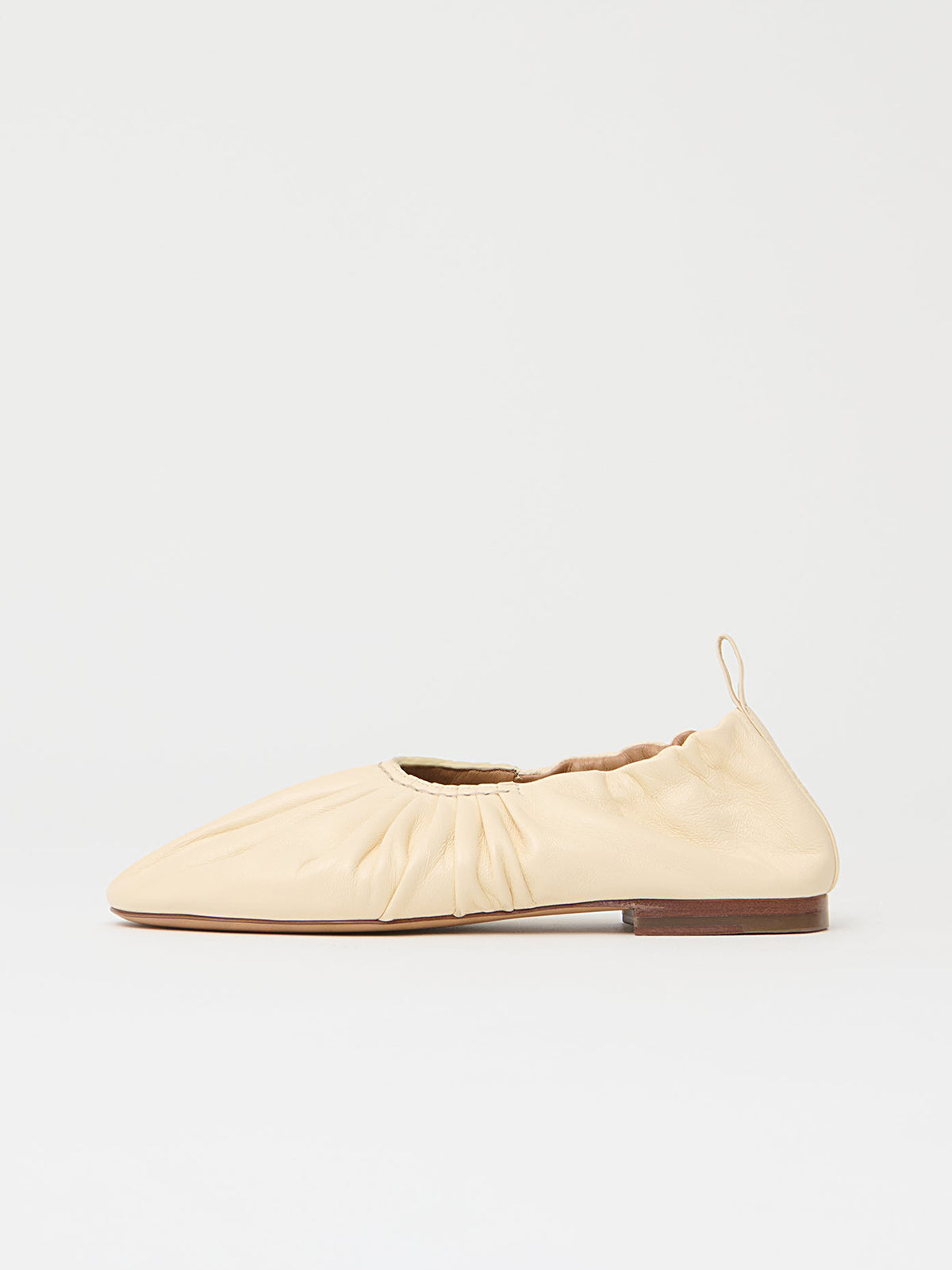 Cream Round-Toe Ruched Classic Ballet Flats