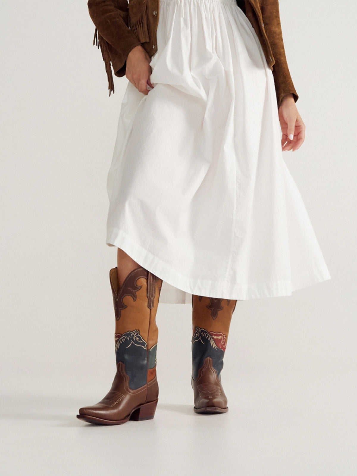 Brown Snip-Toe Horsehead Applique Mid Calf Cowgirl Boots