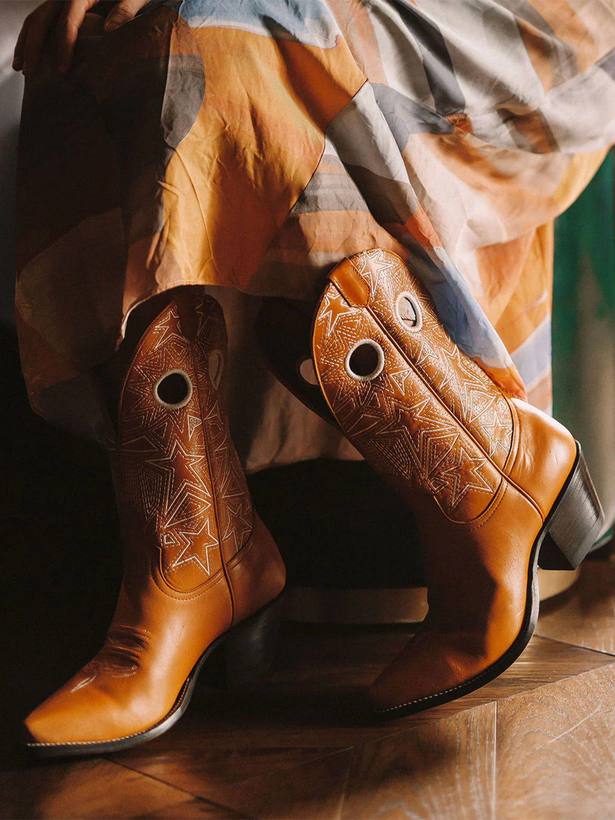 Sienna Snip-Toe Cut-Out Stars Stitch Mid Calf Cowgirl Boots
