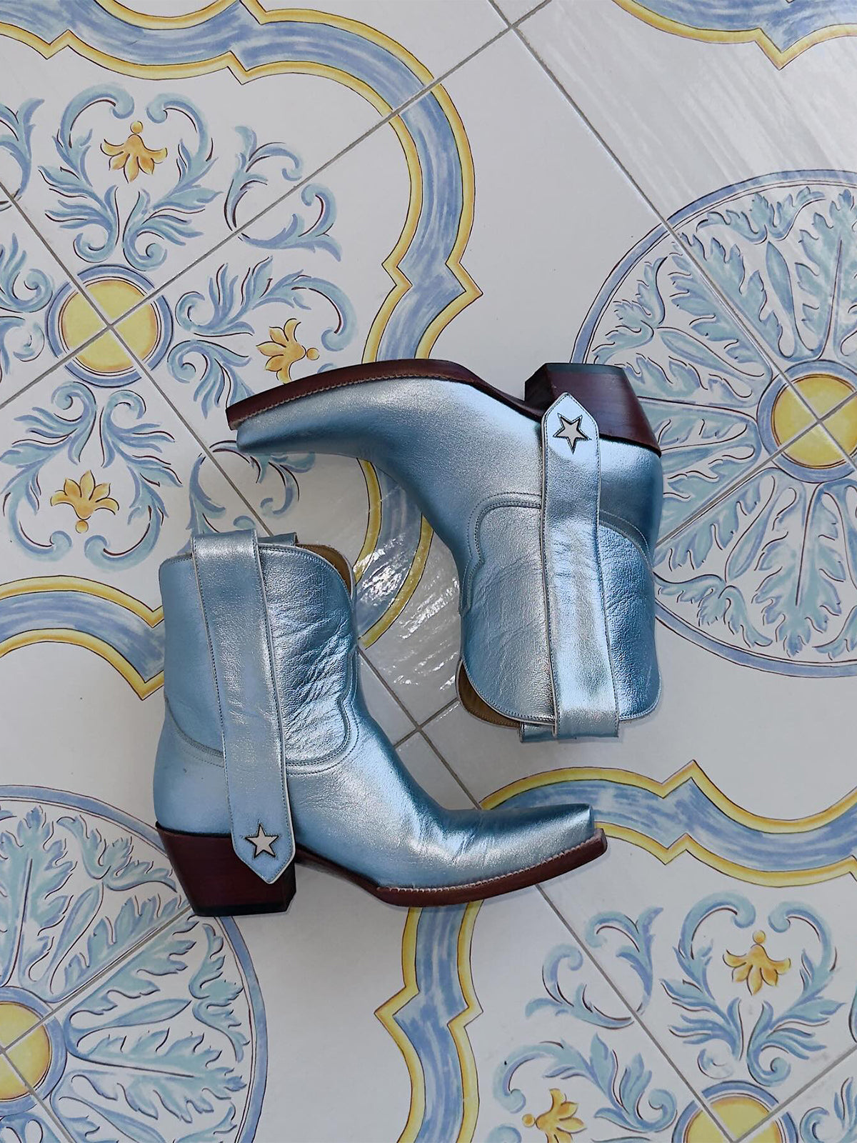 Metallic Blue Snip-Toe Long Ear Pull  With Heart Inlay Ankle Boots