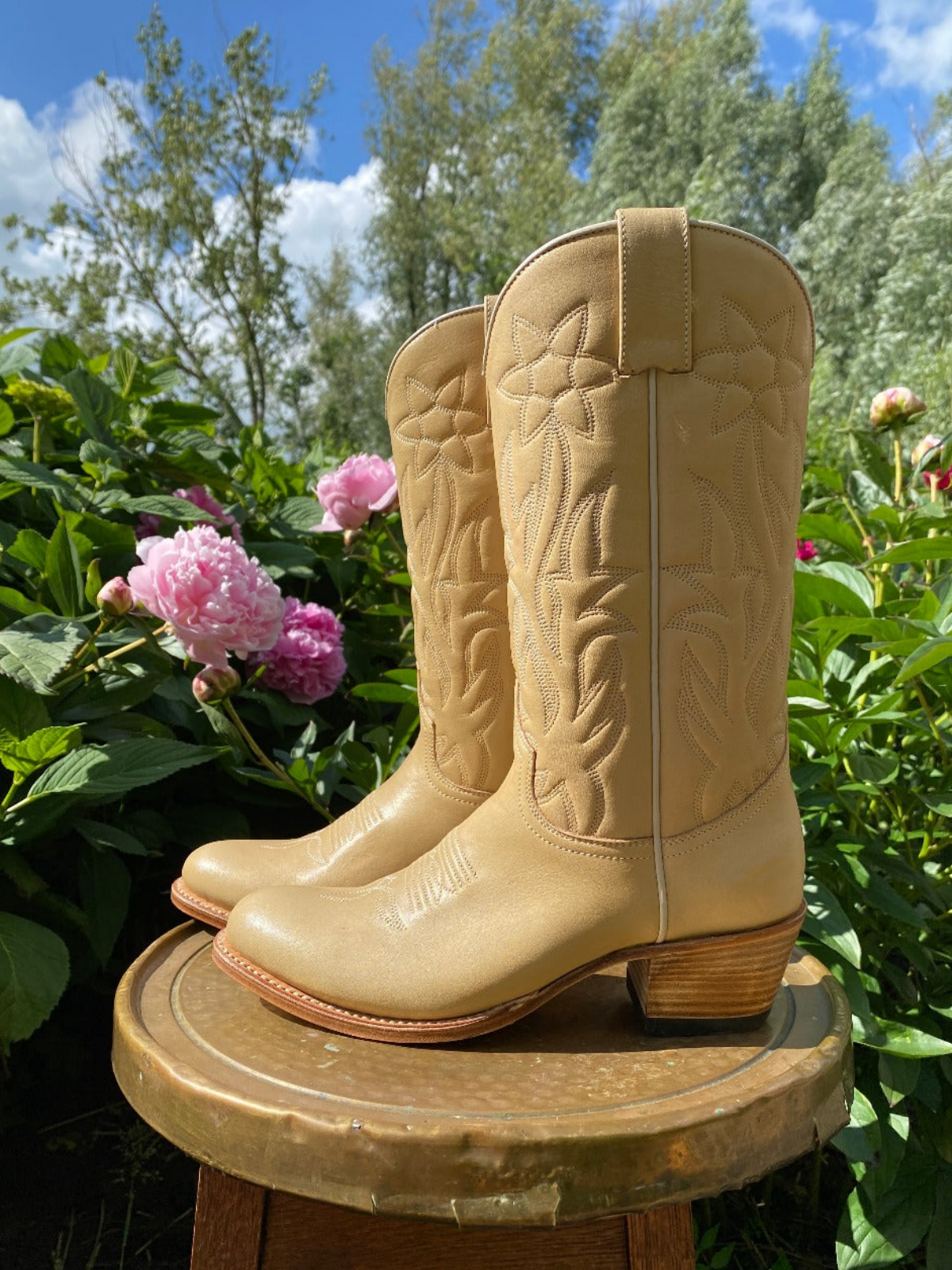Tan Round-Toe Padded Floral Embroidery Wide Mid Calf Cowgirl Boots