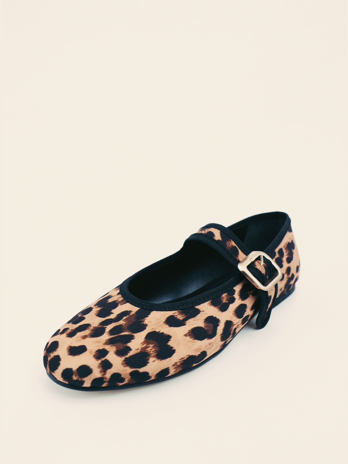 Leopard Printed Buckled Detailed Oval Ballet Flats Mary Janes With Wide Strap