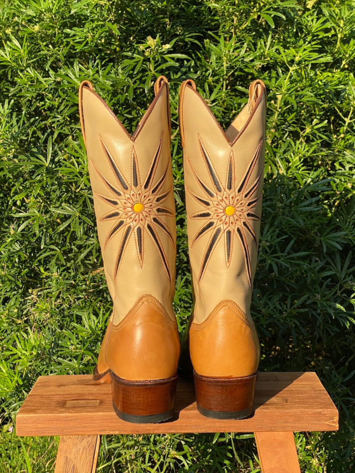 Contrast Brown And Beige Snip-Toe Big Flower Inlay Mid Calf Cowgirl Boots