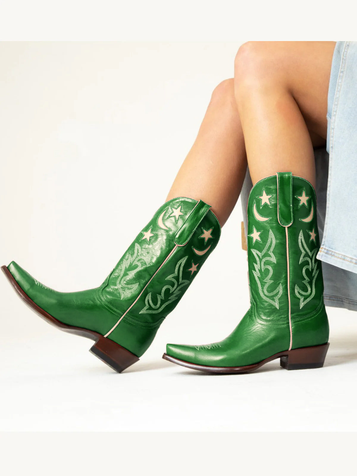 Green Snip-Toe Moon And Star Inlay Embroidery Mid Calf Cowgirl Boots