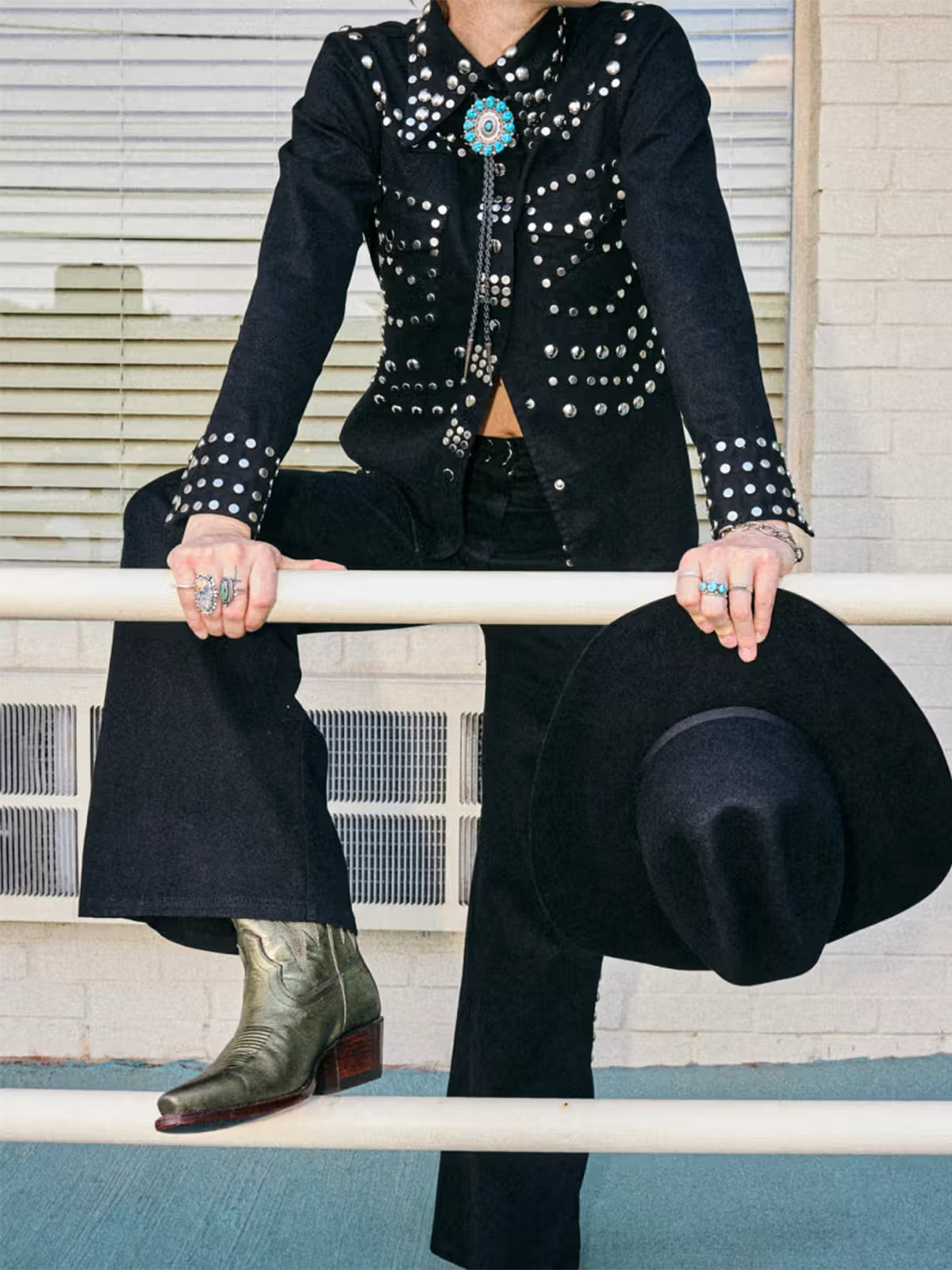 Retro Embroidery Snip-Toe Mid Calf Cowgirl Boots - Metallic Green