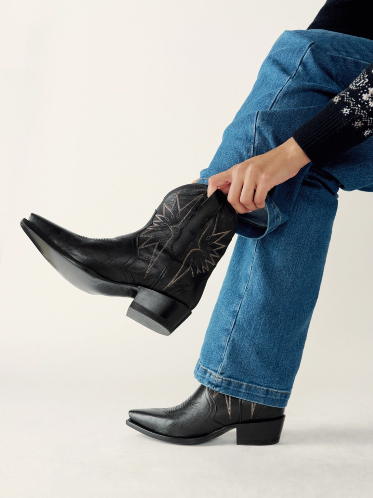 Black Snip-Toe Embroidery Ankle Booties