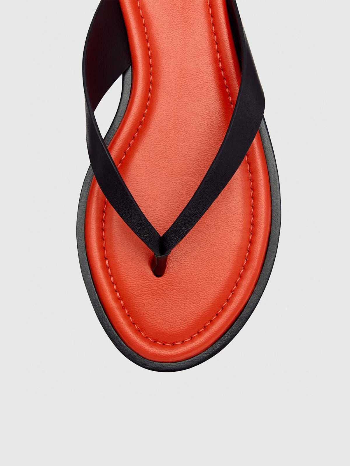 Black Round-Toe Flip-Flop Slip-On Flats Sandals
