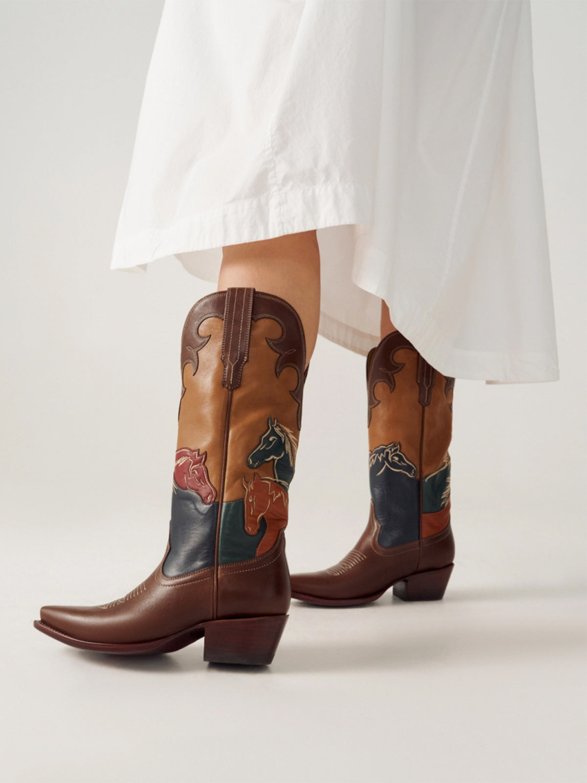 Brown Snip-Toe Horsehead Applique Mid Calf Cowgirl Boots