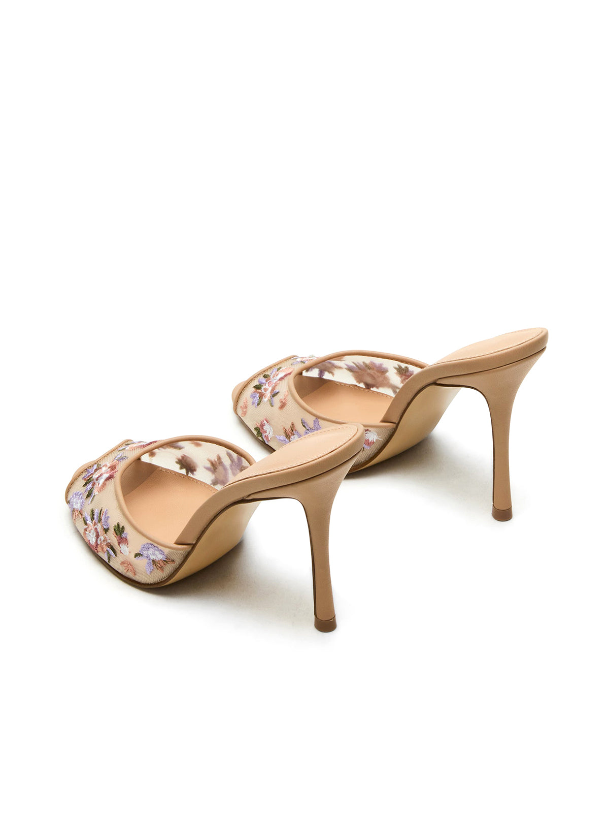 Високи токчета с гол гръб и флорални мотиви в телесен цвят