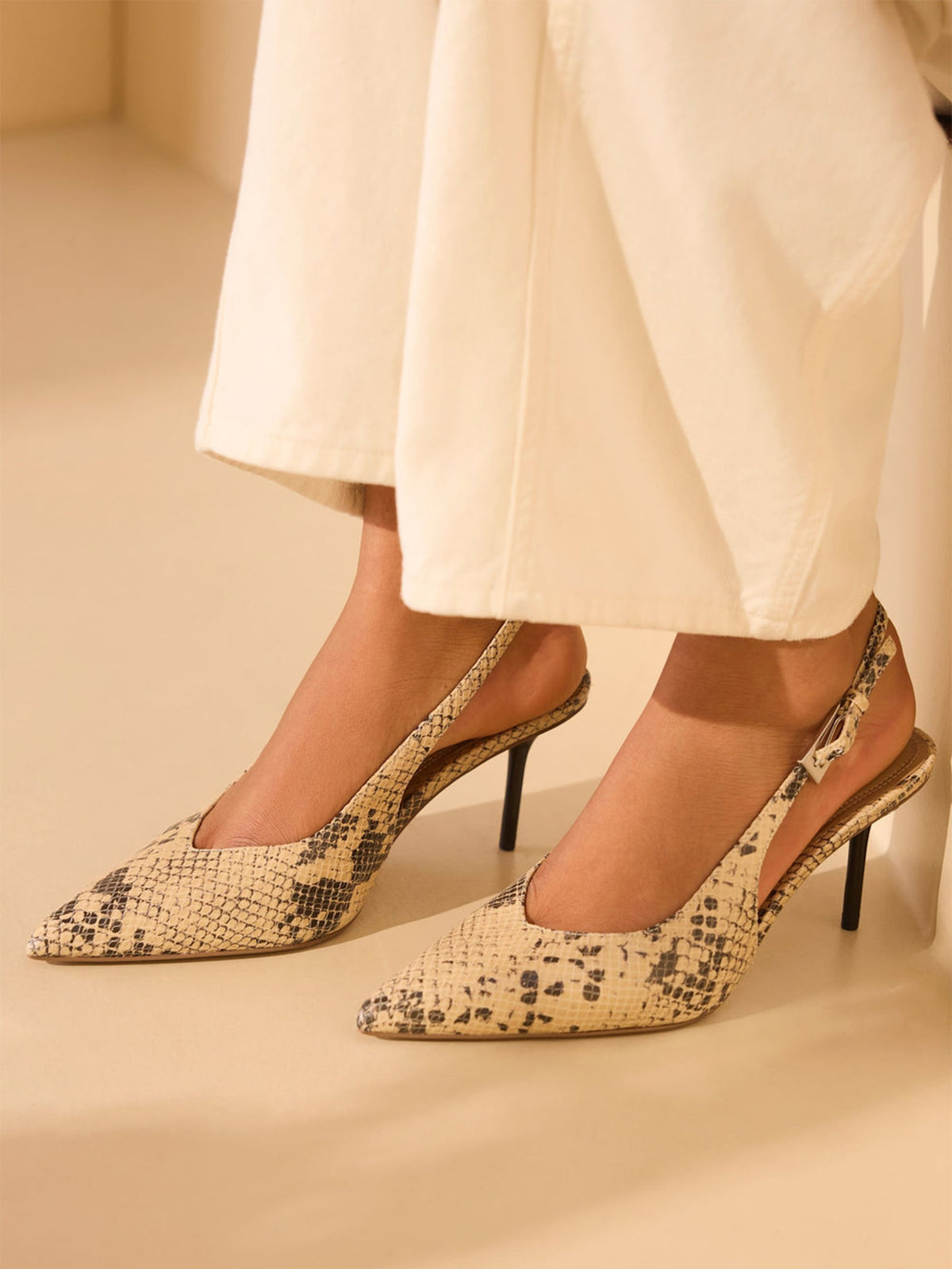 Snakeskin Pattern Pointed-Toe Chic Back Strap Kitten Heels