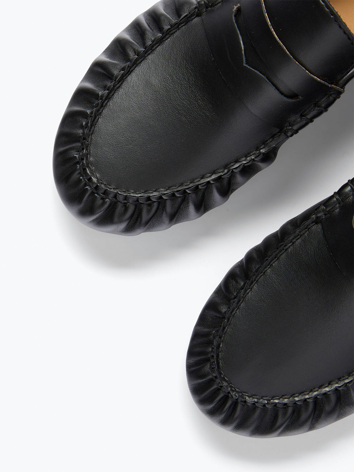 Black Round-Toe Slip-On Ruched Loafers Flats