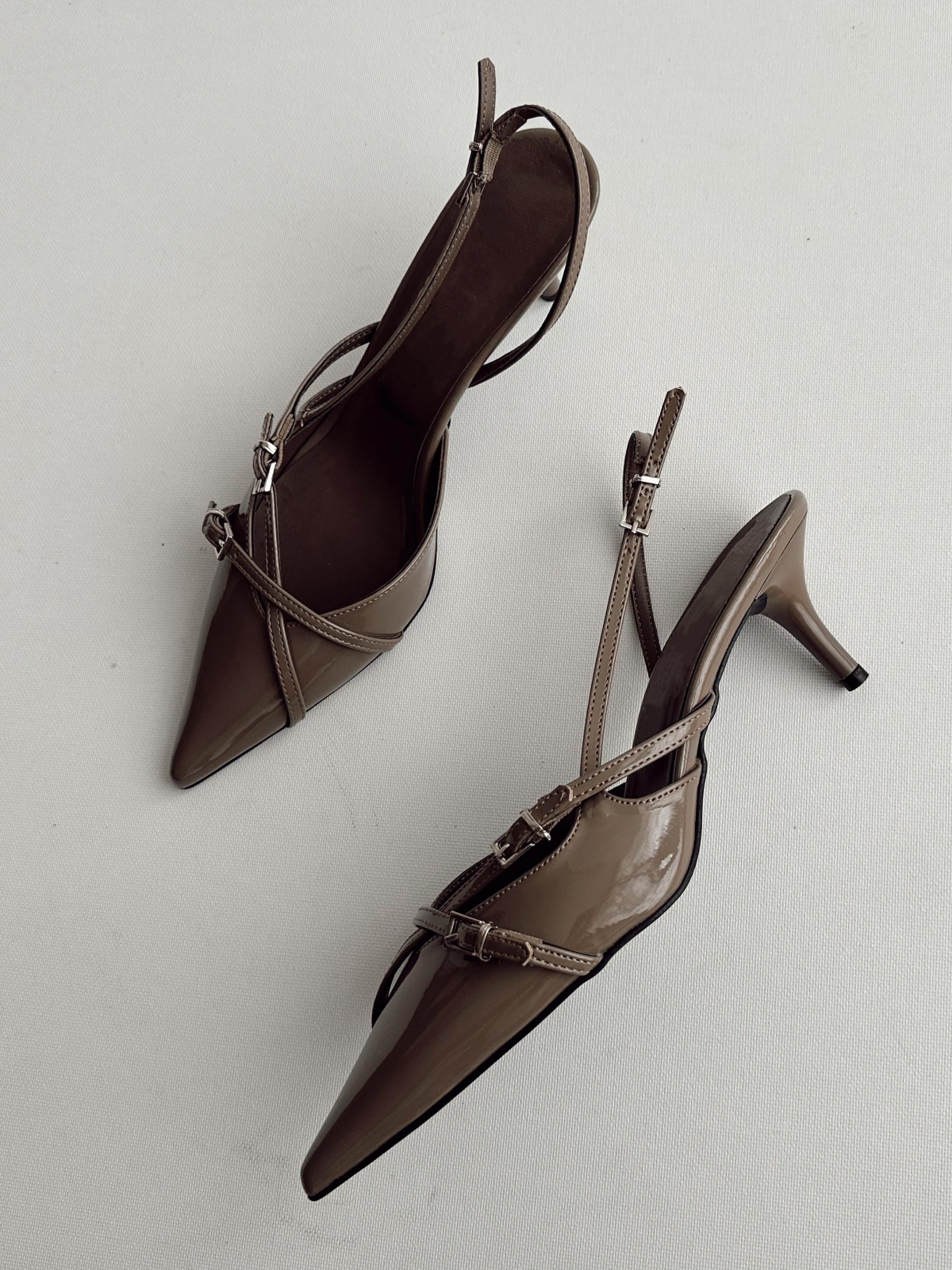 Taupe Patent Buckled Strappy Kitten Heels Slingback Courts Scarpin Pumps