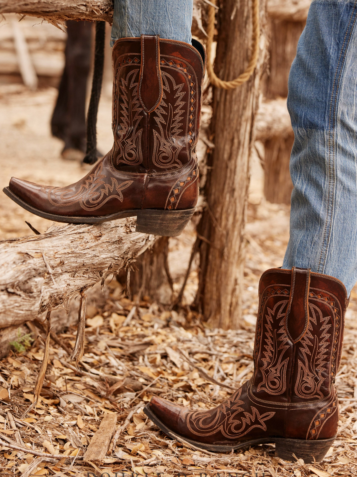 Brown Snip-Toe Inlay Embroidery Wide Mid Calf Cowboy Boots For Women