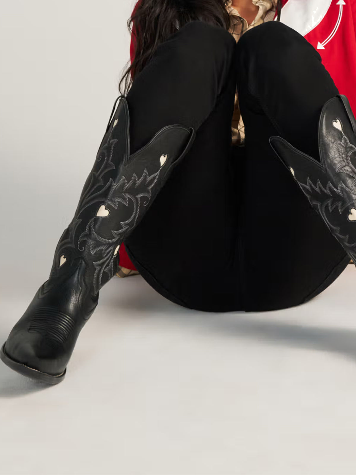 Black Snip-Toe Embroidery White Heart Inlay Mid Calf Cowgirl Boots