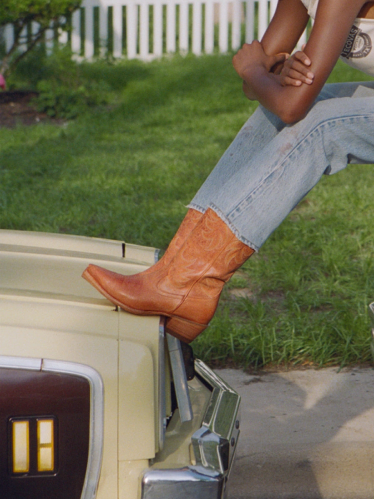 Amber Snip-Toe Embroidery Wide Calf Knee High Cowgirl Boots