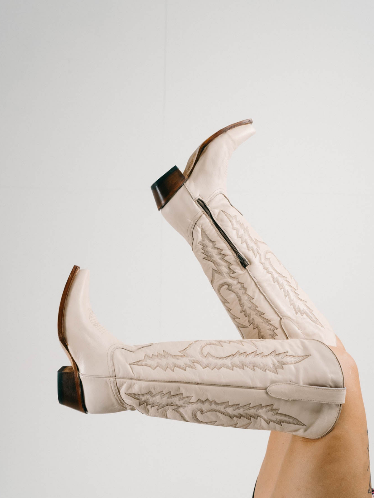 Ivory Embroidery Snip-Toe Half-Zip Cowgirl Knee High Tall Boots