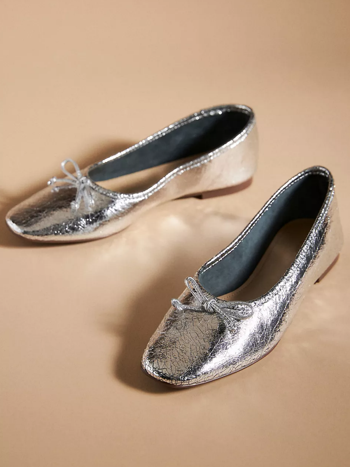 Women's Metallic Silver Crinkle Bow Ballet Flats With Slightly Square Toe