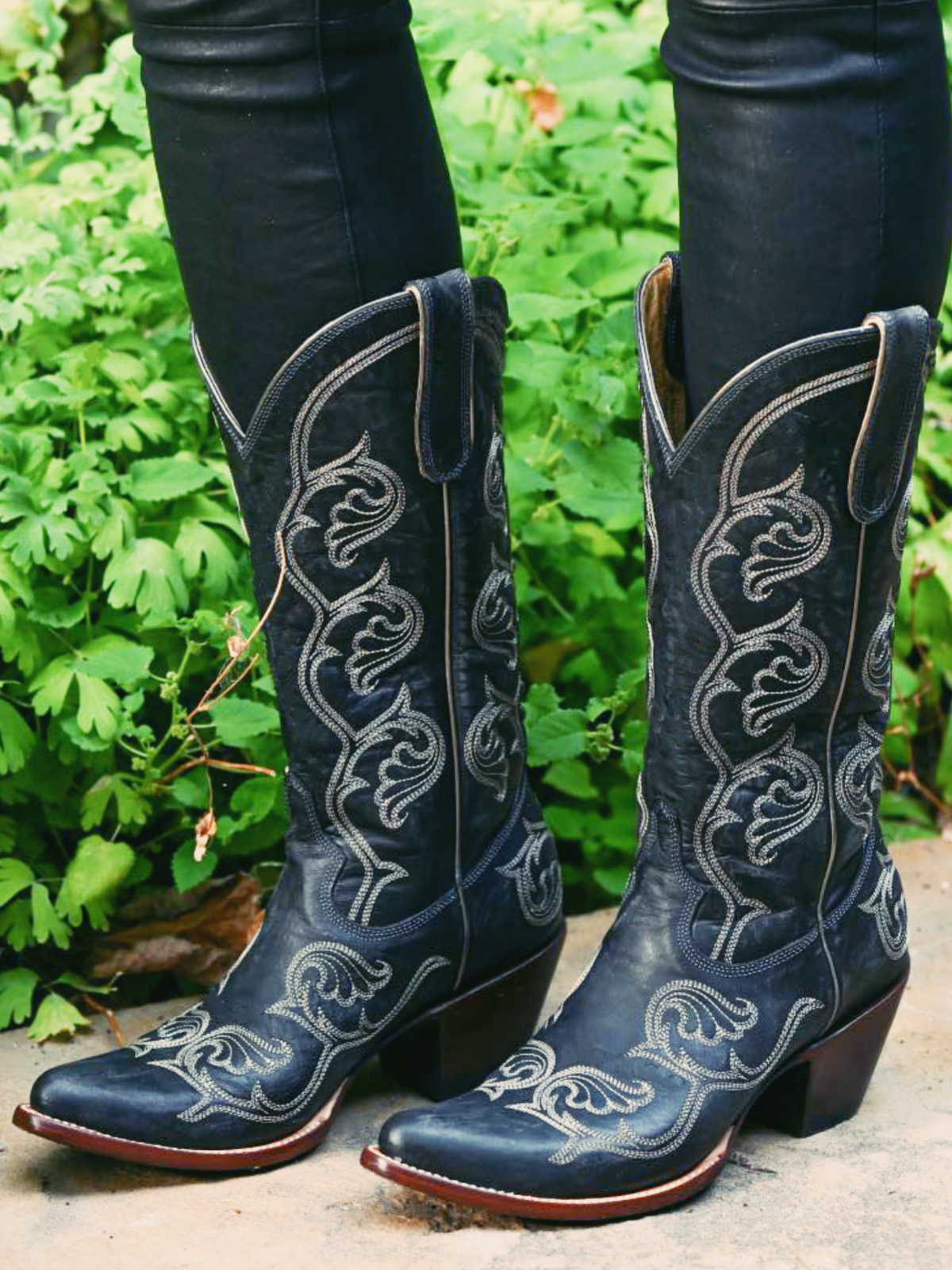 Black Embroidery Pointed-Toe Wide Mid Calf Cowgirl Boots Western Tall Boots